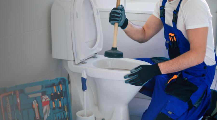 Local expert plumbing services in Veguita, NM